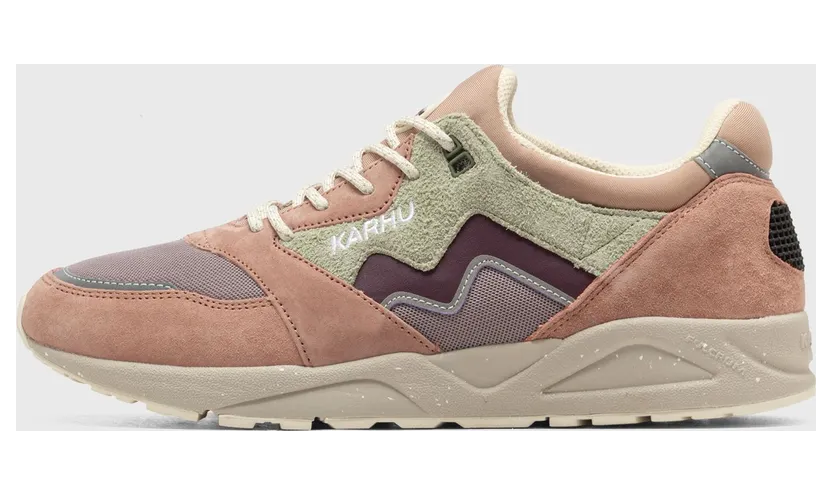 Karhu Aria Warm Taupe / Fig