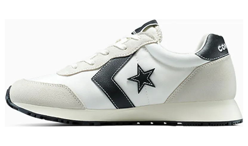 converse-sneaker A13323C