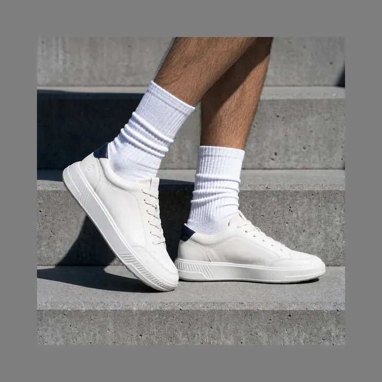 Ecco Black / White (55160451293)