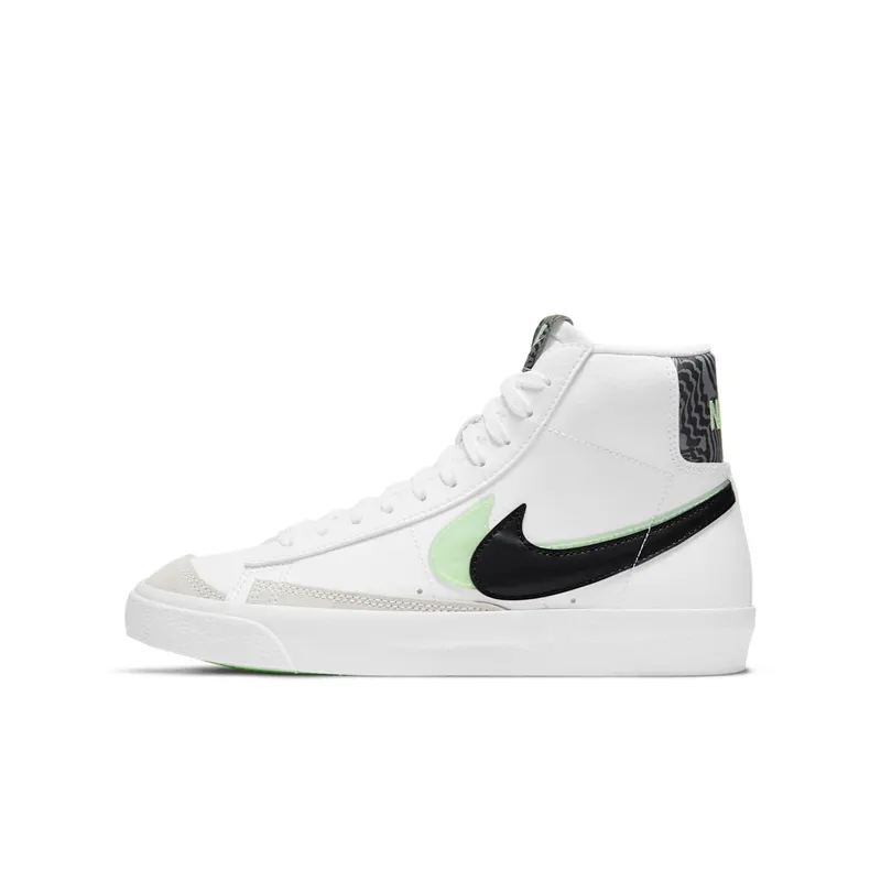 Nike Blazer Mid’ 77 SE Older Kids’ White (DD1847-100)
