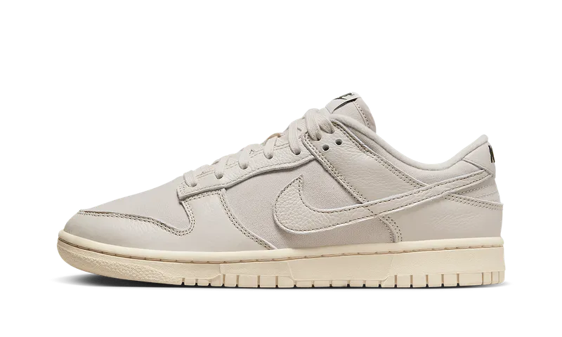 Nike Dunk Low “Light Orewood Brown” (DZ2538-100)