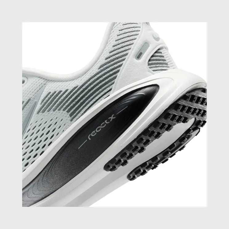 nike-vomero-18 IO9501-100