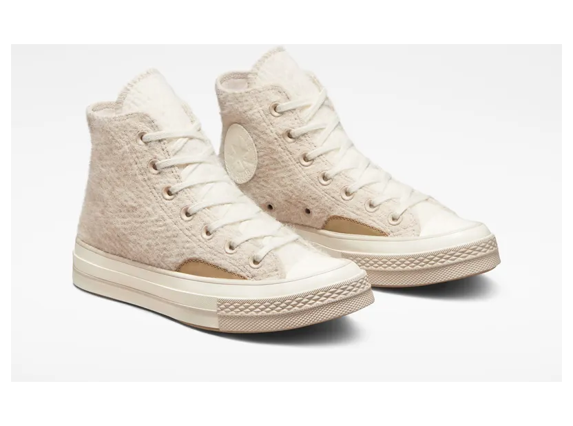 converse-sneaker A01338C