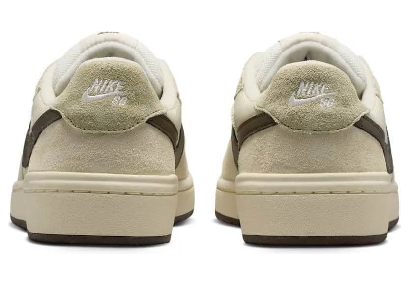 nike-sneaker IB0108-101