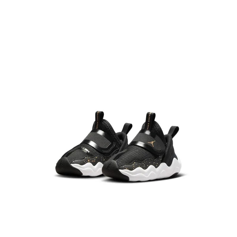 Jordan 23/7 Black White Metallic Gold (DQ9294-017)
