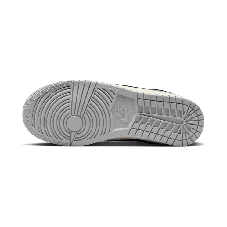air-jordan-sky IQ0704-101