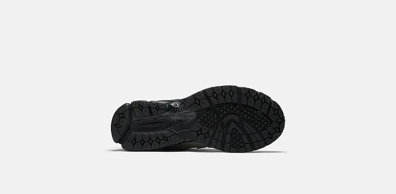 New Balance 1906R “The Basement Black Silver” (M1906RBS)