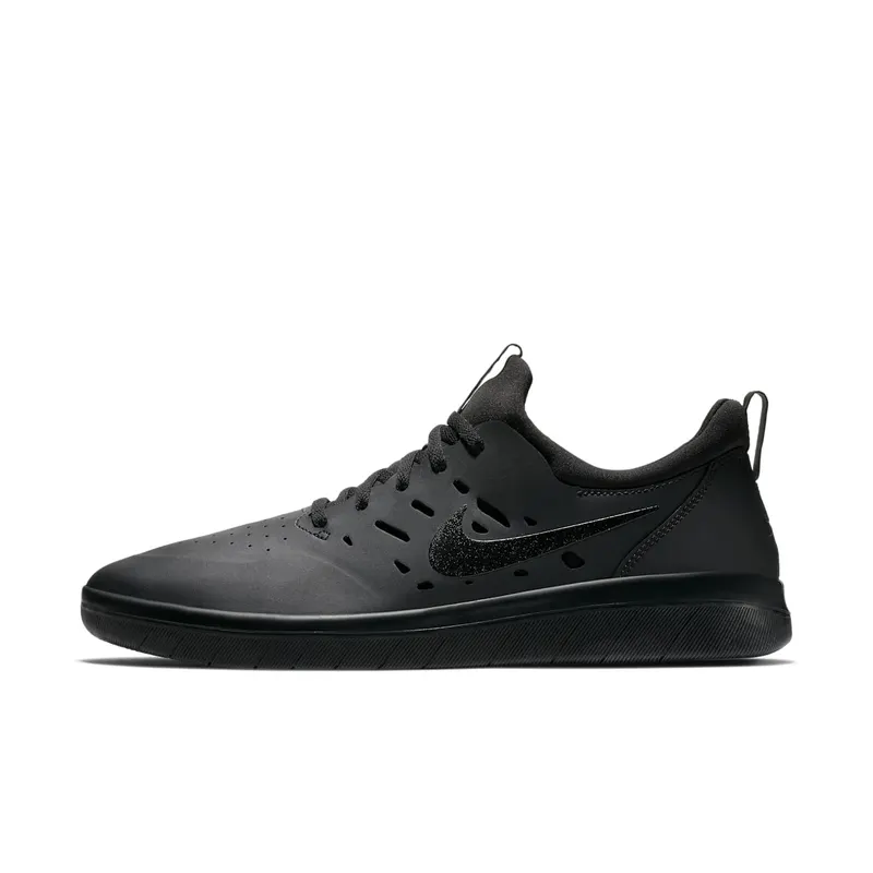 Nike SB Nyjah Free Triple Black Black/Black-Black (AA4272-003)