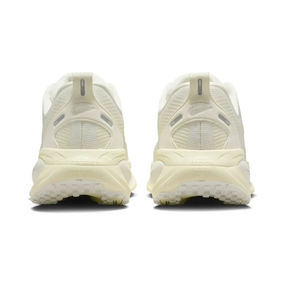 Nike Vomero 18 Sail Coconut Milk (HM6804-110)