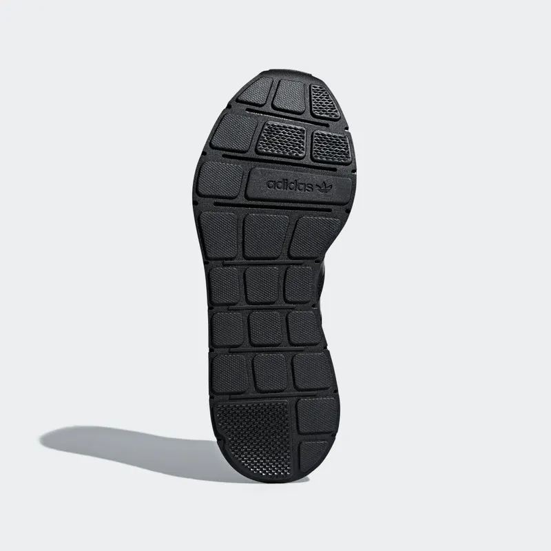 Adidas Swift Run Core Black / Core Black / Cloud White (AQ0863)