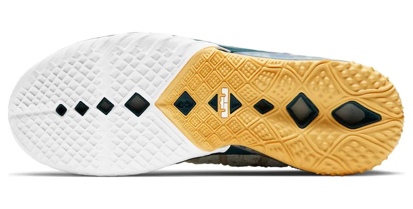 nike-lebron-18 DB8148-100