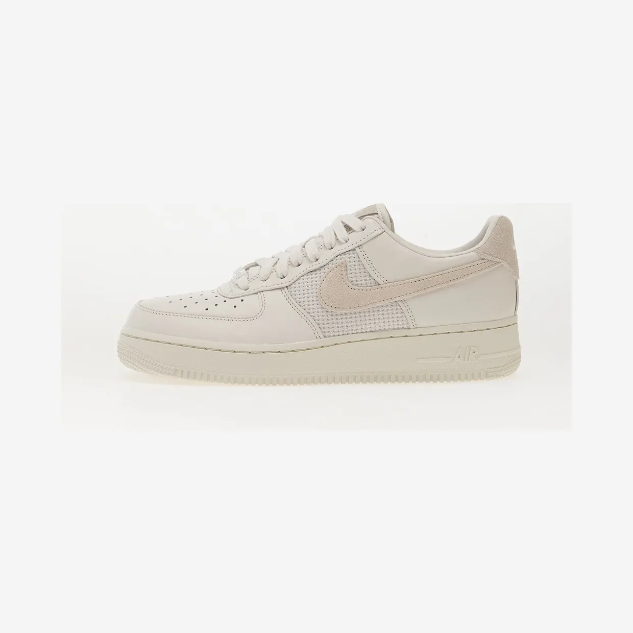 nike-air-force IQ0275030