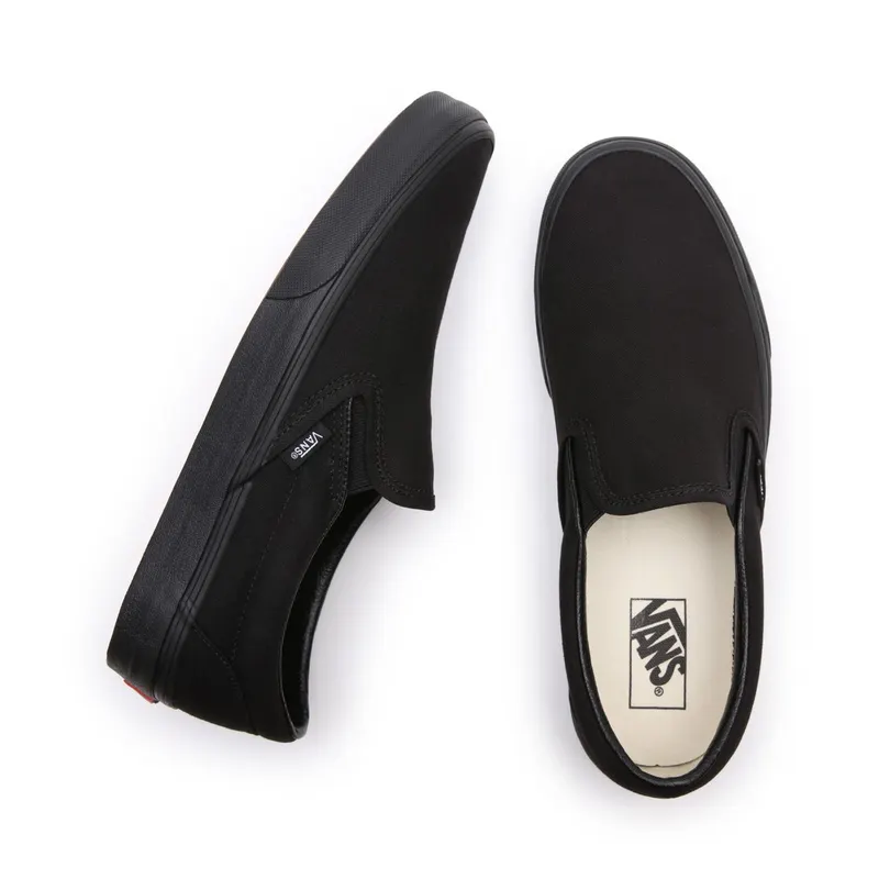 Vans Classic Slip-On Black / Black (VN000EYEBKA1)
