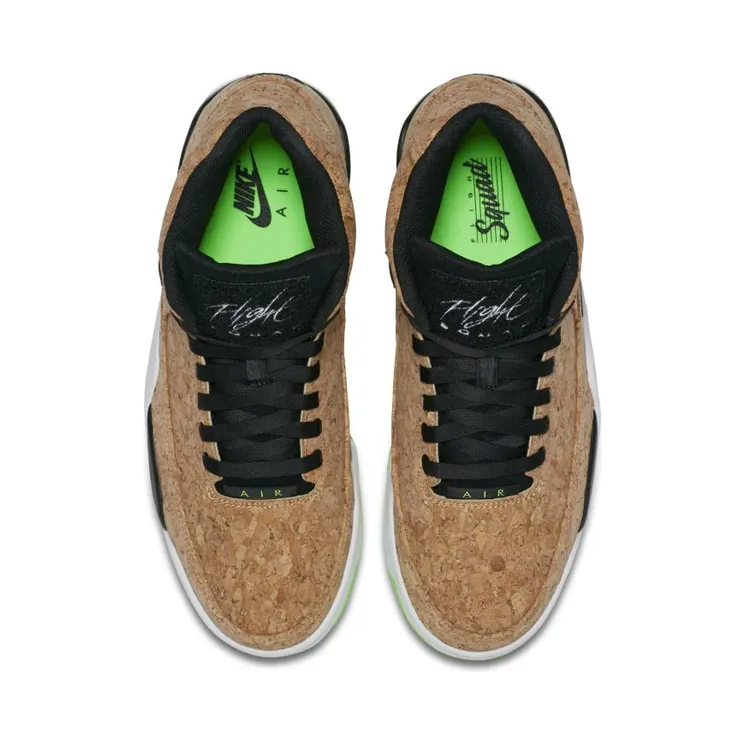 nike-sneaker 748281-100