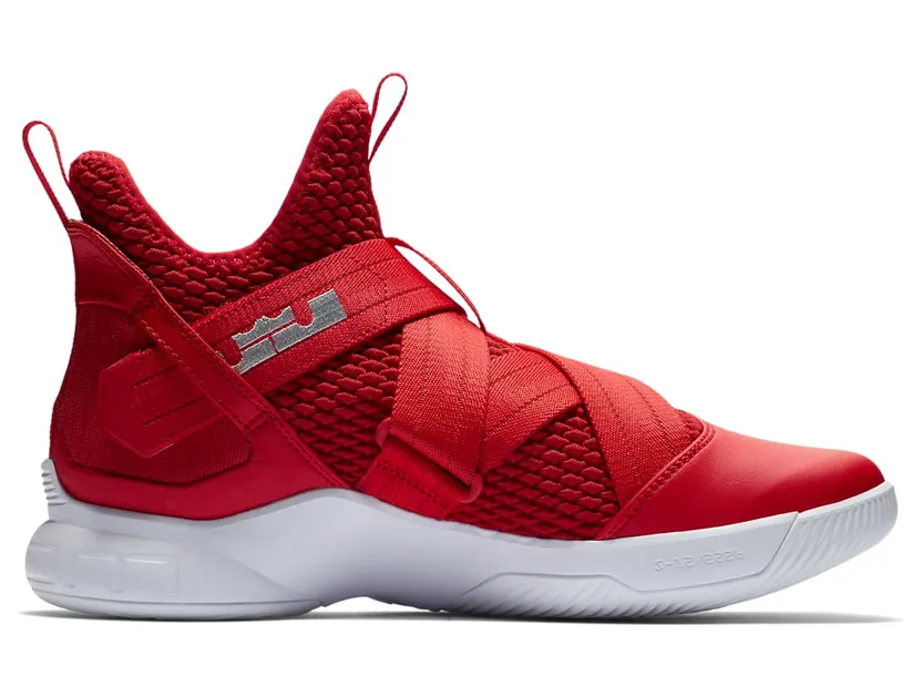 nike-lebron-soldier-12 AT3872-603