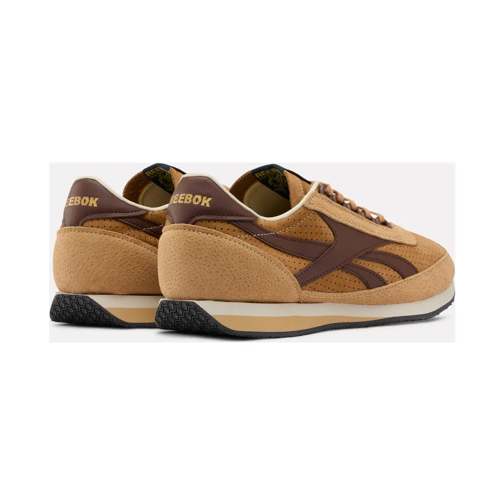 Reebok Camargue “Unisex in Chalk & Dark Green” (100245078)