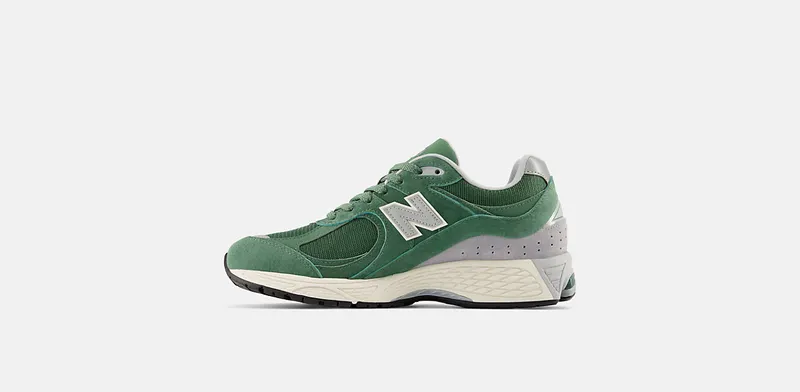 New Balance 2002R “Jade Green” (M2002RHW)