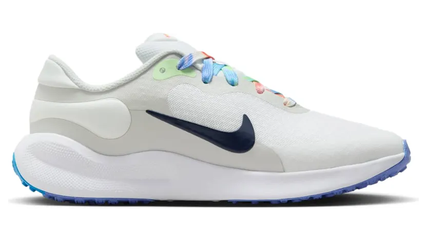 nike-revolution FN4991-100
