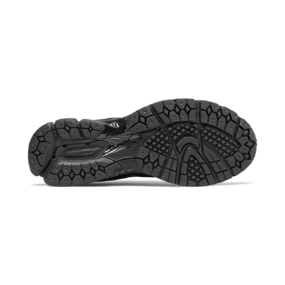 New Balance ML2002 RK Black / Silver Metallic (ML2002RK)