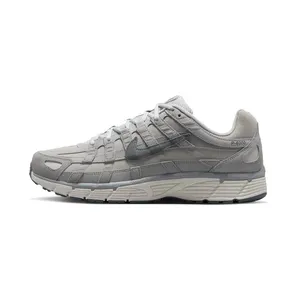 Nike P-6000 SE “Pure Platinum / Wolf Grey” (IO3370-001): terug bij Nike, en de resale loopt achter