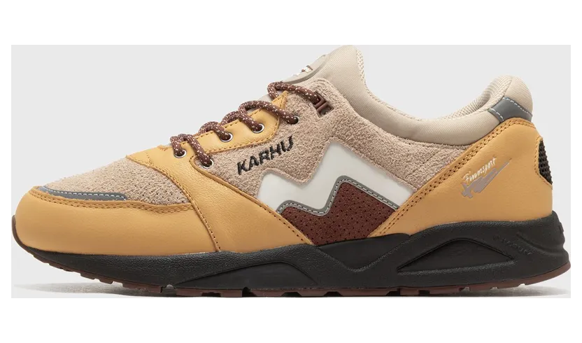 Karhu Aria Oak Buff / White