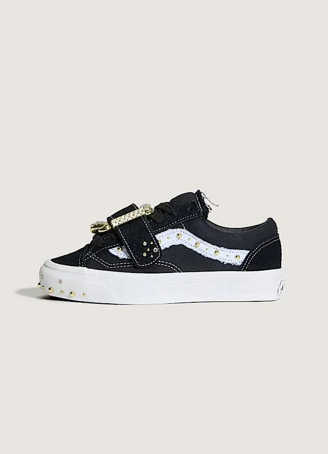 Vans Premium Old Skool 36 “Metagirl Buckle Black White” (VN000ZAZHAB)