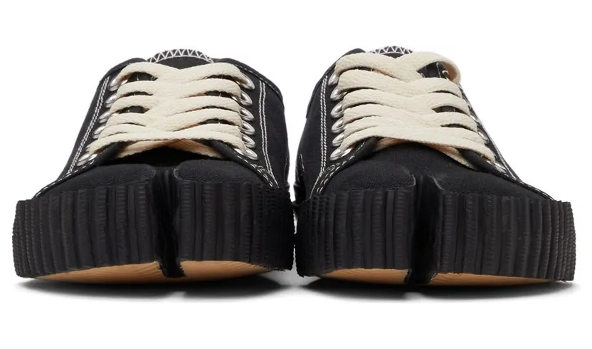 Maison Margiela Black Tabi Low-Top Sneaker (S58WS0193 P4291) (2)