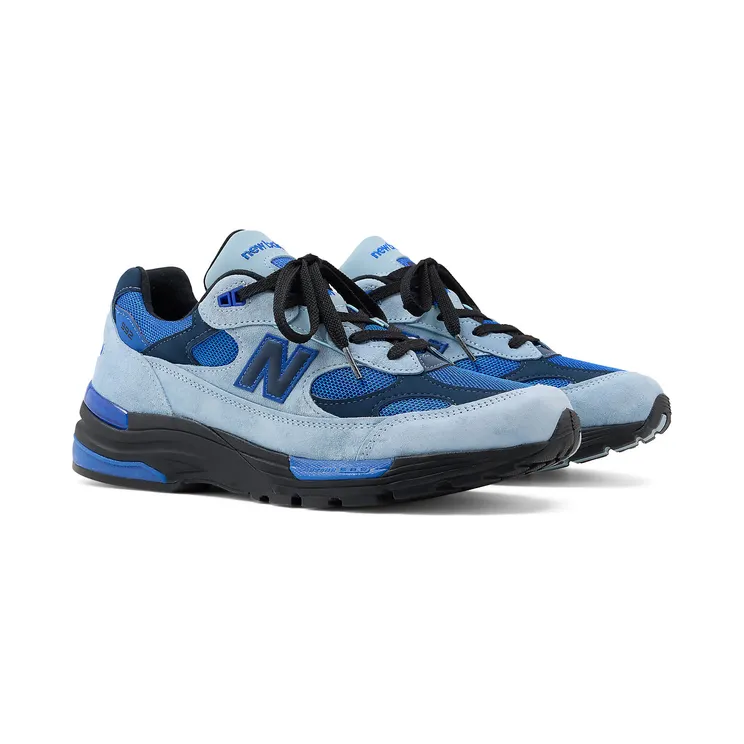 New Balance 992 – “Light Arctic Grey / Black / Blue Gemstone” (U992AR)