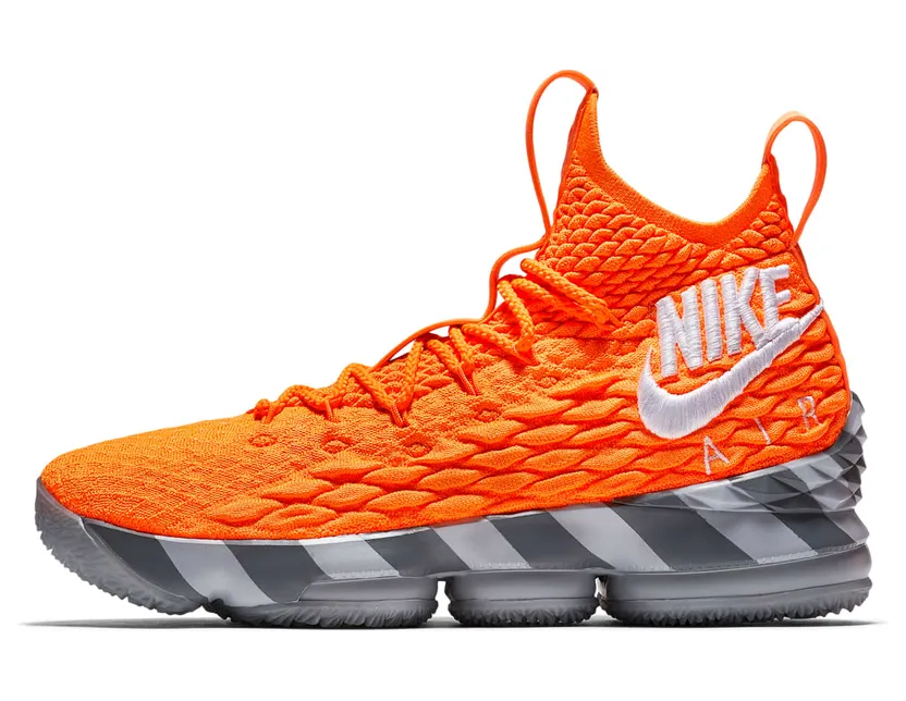 Nike LeBron 15 Orange Box (House of Hoops Special Box and Accessories) ((Special Box) AR5125-800)