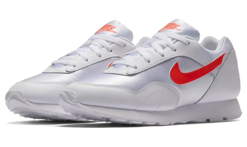 Nike WMNS Outburst (AO1069-101)