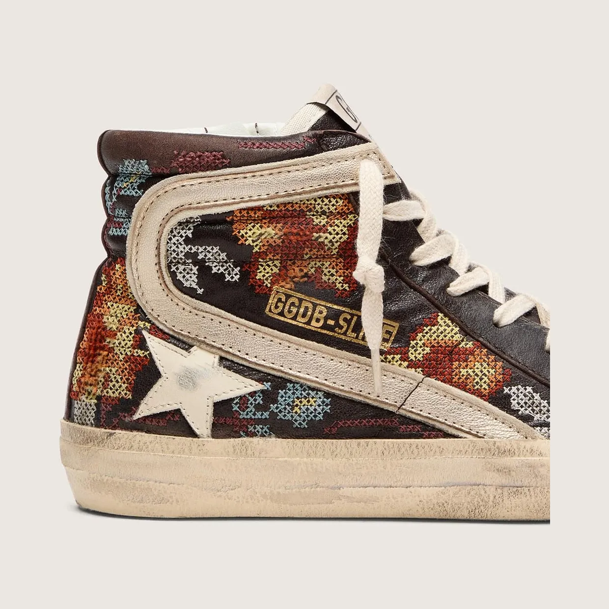 Golden Goose Women’S Slide In Ebony Leather With Cream Star And Multicolor Embroidery (GWF00115.F008624.55795) (5)