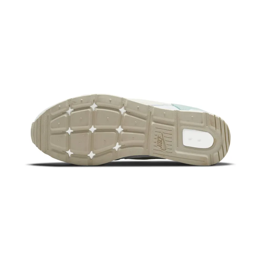 Nike Venture Runner Green “Light Dew / White / Black / Sea Glass” (CK2948-300)