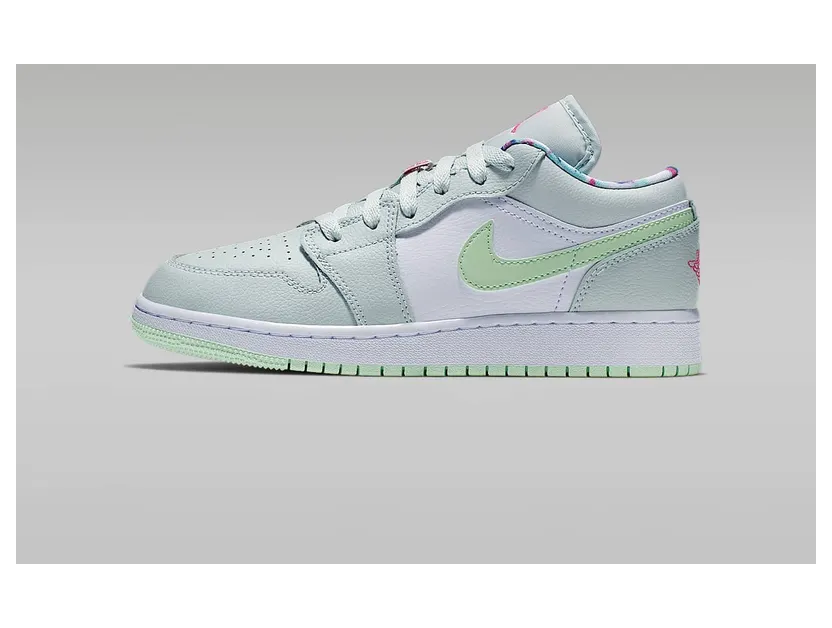 Jordan 1 Low Barely Grey Frosted Spruce (GS)