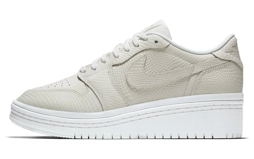 Jordan 1 Retro Low Lifted Phantom (W)