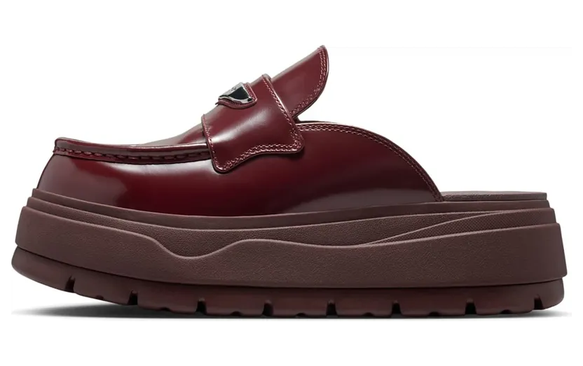 Jordan Mule “Dark Team Red” (HJ4292-600)