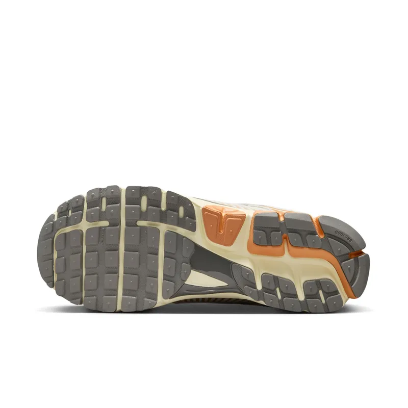 Nike Zoom Vomero 5 (phantom / flat pewter / copper moon) – IB7469-030
