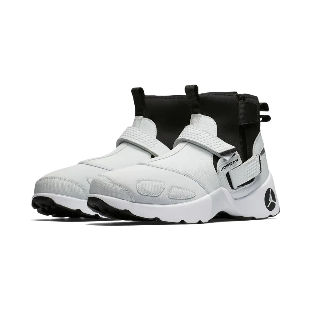 Jordan Trunner LX High “Pure Platinum / Black / White” (AA1347-002)
