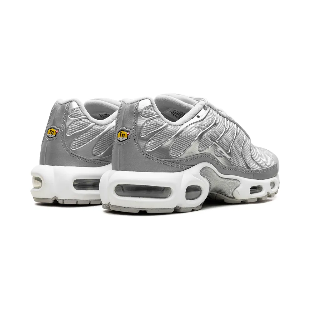 Nike Air Max Plus “Metallic Silver” (FJ1012-095)