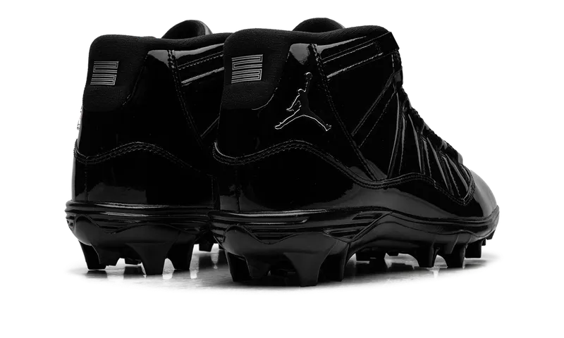 Air Jordan 11 TD Cleats “Patent Black” (HM7324-001)