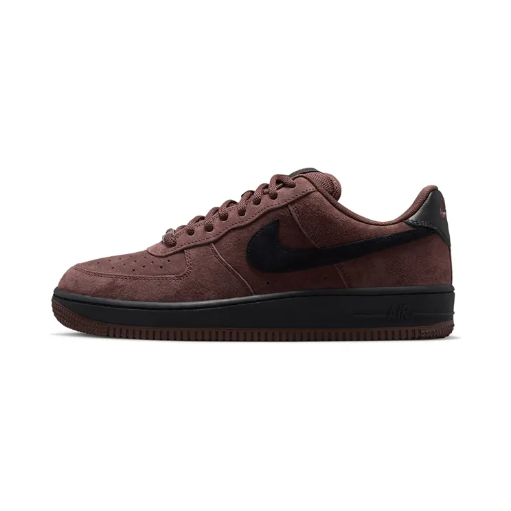 Nike SB Air Force 1 “Light Chocolate”: bruin suède dat wél werkt