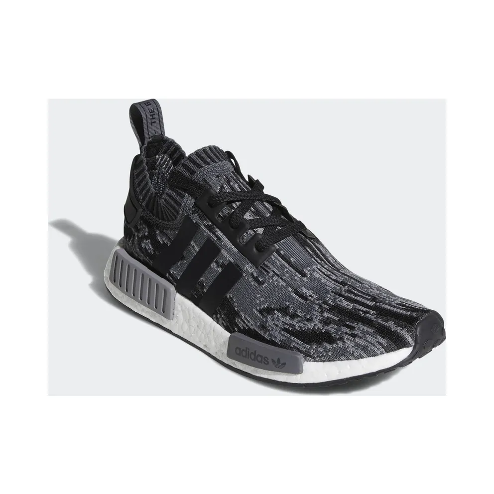 adidas NMD R1 Core Black Grey Three Core Black/Core Black/Grey Three (BZ0223)