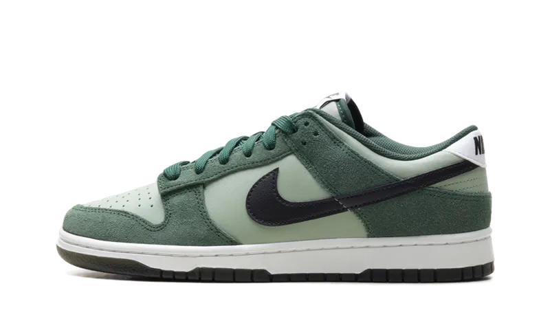 Nike Dunk Low Retro SE “Jade Horizon / Fir” (IB6399-301)