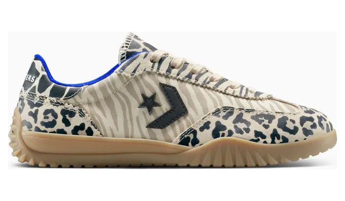 converse-sneaker A15800C