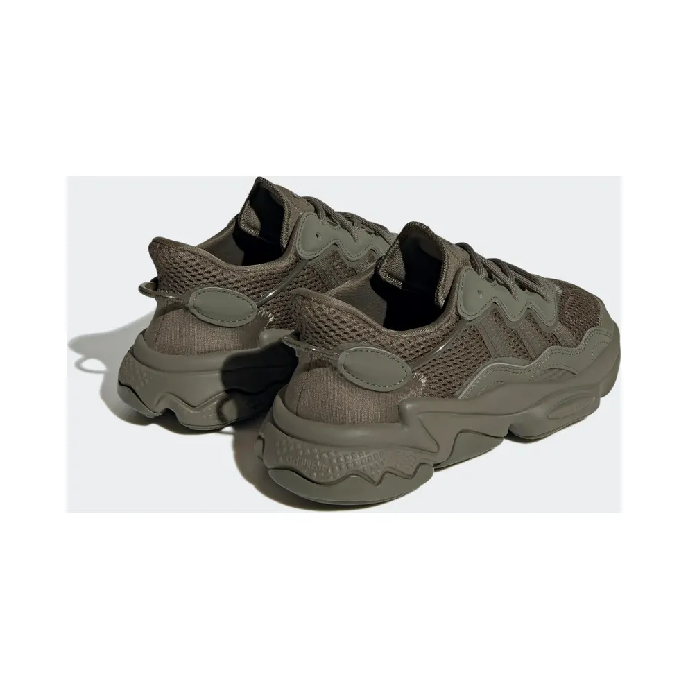 Adidas OZWEEGO Olive Strata / Olive Strata / Cloud White (HQ1622)