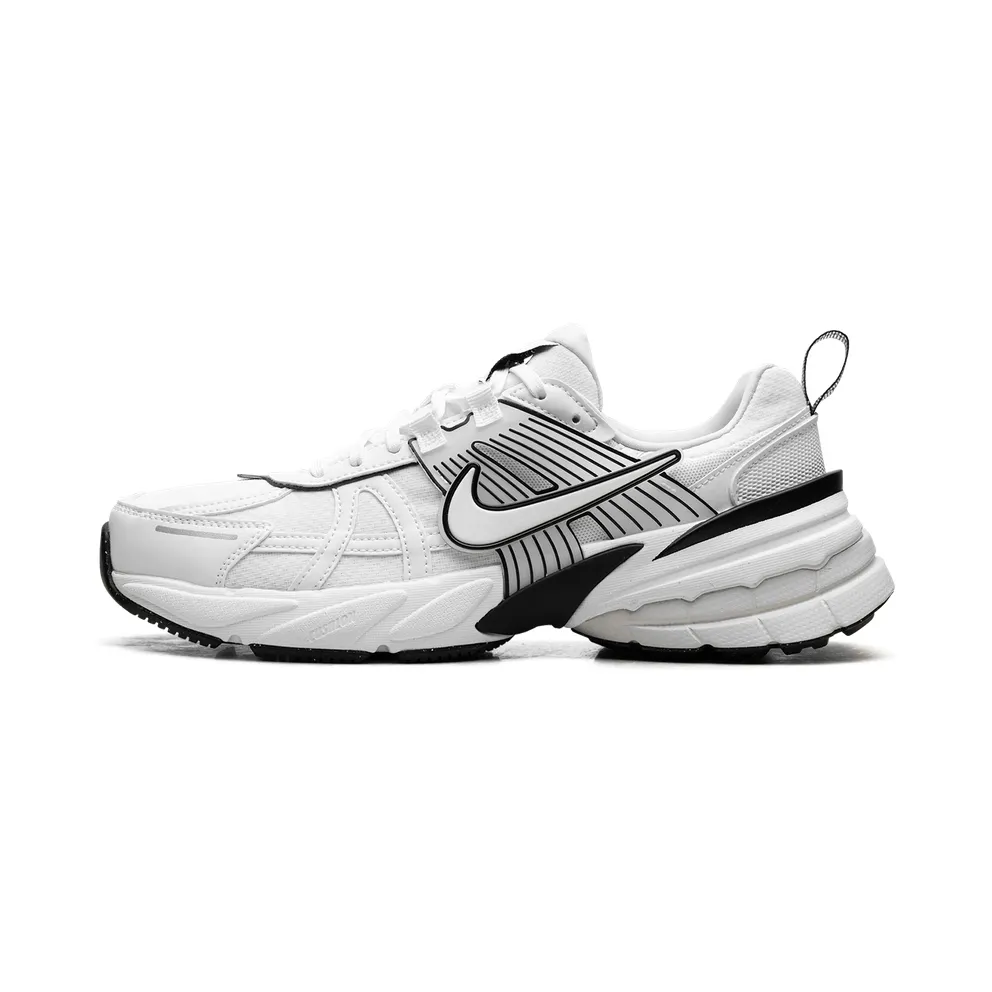 Nike V2K Run “White/White-Platinum Tint” (HF5342-100)