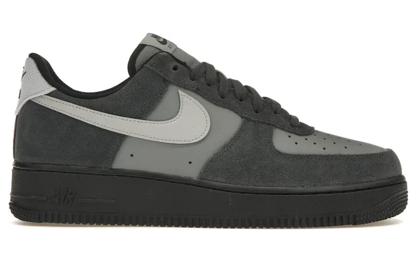 nike-air-force CW7584-001