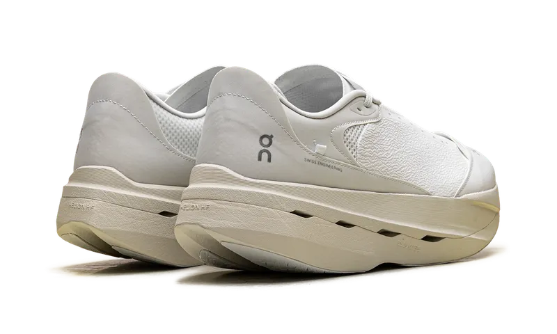 On Running Cloudboom Volt PAF “White / Gale” (3MG10785342)