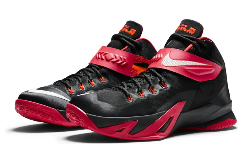 LeBron Soldier 8 Black/University Red-Hyper Crimson-White (653641-016)