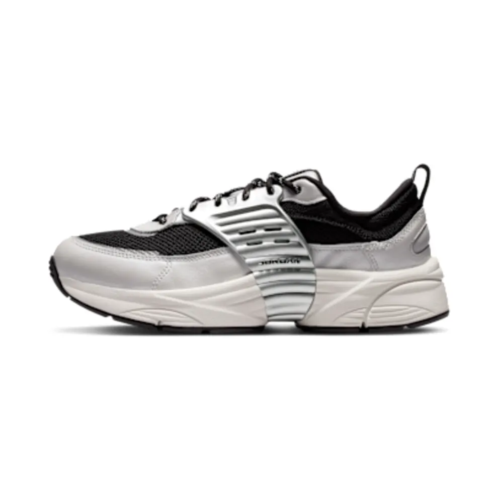 Jordan Trunner O/S “Photon Dust Black Sail” (IB3722-010)