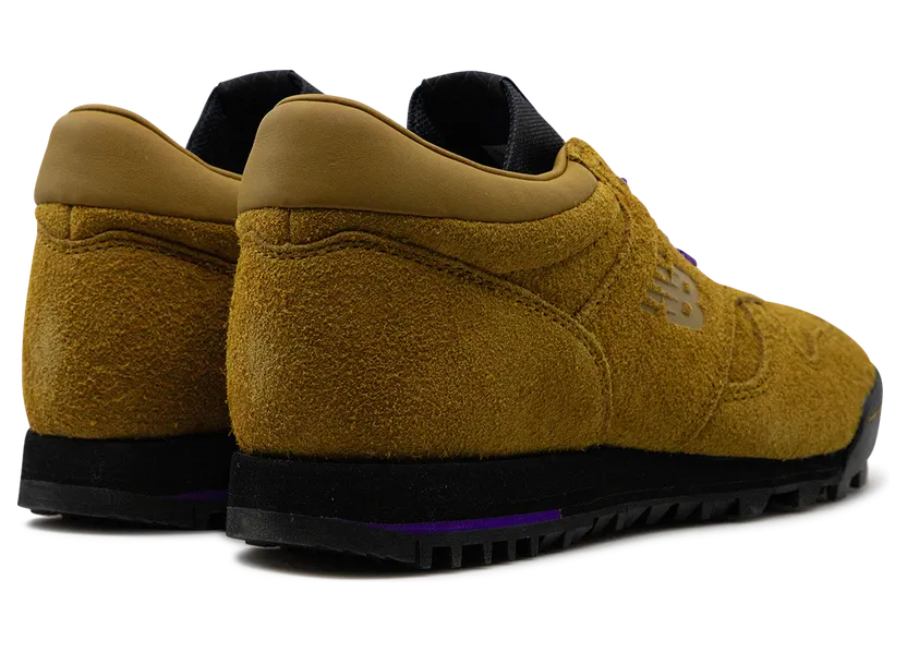 new-balance-rainier UALGSAM1
